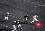 Standbild college Football South Bend Indiana USA, 1949, aus Sekunde 35 historischem Filmmaterial Videoclip 65675028002