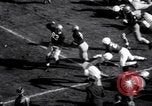 Standbild college Football South Bend Indiana USA, 1949, aus Sekunde 40 historischem Filmmaterial Videoclip 65675028002