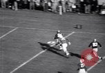 Standbild college Football South Bend Indiana USA, 1949, aus Sekunde 50 historischem Filmmaterial Videoclip 65675028002