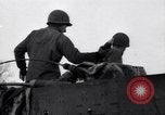 Standbild 10 Armored Infantry Bastogne Belgien, 1945, aus Sekunde 28 historischem Filmmaterial Videoclip 65675028006