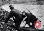 Standbild Deutsche Truppen in Belgien und Holland Belgien, 1940, aus Sekunde 32 historischem Filmmaterial Videoclip 65675028012