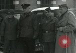 Standbild französischen Generälen Luneville Frankreich, 1945, aus Sekunde 31 historischem Filmmaterial Videoclip 65675028018