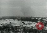 Standbild USA Infanteristen Belgien, 1945, aus Sekunde 16 historischem Filmmaterial Videoclip 65675028019