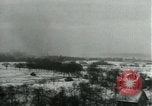 Standbild USA Infanteristen Belgien, 1945, aus Sekunde 32 historischem Filmmaterial Videoclip 65675028019