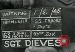 Standbild SS-Totenkopfverbände oder SS-TV deutsche Kriegsgefangene Westfront, 1945, aus Sekunde 3 historischem Filmmaterial Videoclip 65675028021