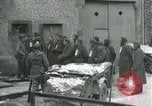 Standbild SS-Totenkopfverbände oder SS-TV deutsche Kriegsgefangene Westfront, 1945, aus Sekunde 6 historischem Filmmaterial Videoclip 65675028021