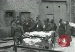 Standbild SS-Totenkopfverbände oder SS-TV deutsche Kriegsgefangene Westfront, 1945, aus Sekunde 7 historischem Filmmaterial Videoclip 65675028021
