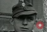 Standbild SS-Totenkopfverbände oder SS-TV deutsche Kriegsgefangene Westfront, 1945, aus Sekunde 60 historischem Filmmaterial Videoclip 65675028021