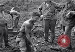 Standbild USA Soldaten Guam, 1944, aus Sekunde 29 historischem Filmmaterial Videoclip 65675028022