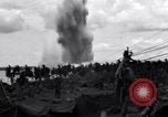 Standbild USA Soldaten Guam, 1944, aus Sekunde 59 historischem Filmmaterial Videoclip 65675028022
