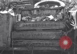 Standbild zerstörten Waffen und Flugzeugen Guam, 1944, aus Sekunde 58 historischem Filmmaterial Videoclip 65675028023