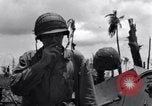 Standbild USA Soldaten Guam, 1944, aus Sekunde 1 historischem Filmmaterial Videoclip 65675028024
