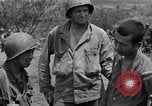 Standbild USA Soldaten Guam, 1944, aus Sekunde 32 historischem Filmmaterial Videoclip 65675028024