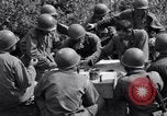 Standbild USA Soldaten Guam, 1944, aus Sekunde 54 historischem Filmmaterial Videoclip 65675028024