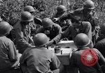 Standbild USA Soldaten Guam, 1944, aus Sekunde 55 historischem Filmmaterial Videoclip 65675028024