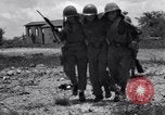 Standbild USA Soldaten Guam, 1944, aus Sekunde 49 historischem Filmmaterial Videoclip 65675028025