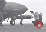 Immagine di Catapulta di velivoli a getto dalla portaerei United States USA, 1951, secondo 12 filmato di repertorio 65675028031