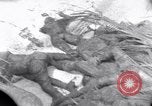 Standbild Wracks von Panzern Marshall Inseln, 1944, aus Sekunde 7 historischem Filmmaterial Videoclip 65675028033