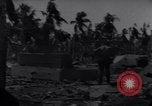 Standbild Wracks von Panzern Marshall Inseln, 1944, aus Sekunde 14 historischem Filmmaterial Videoclip 65675028033