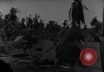 Standbild Wracks von Panzern Marshall Inseln, 1944, aus Sekunde 16 historischem Filmmaterial Videoclip 65675028033