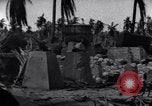 Standbild Wracks von Panzern Marshall Inseln, 1944, aus Sekunde 19 historischem Filmmaterial Videoclip 65675028033