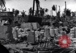 Standbild Wracks von Panzern Marshall Inseln, 1944, aus Sekunde 21 historischem Filmmaterial Videoclip 65675028033