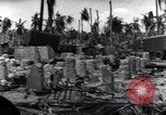 Standbild Wracks von Panzern Marshall Inseln, 1944, aus Sekunde 22 historischem Filmmaterial Videoclip 65675028033