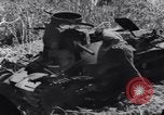 Standbild Wracks von Panzern Marshall Inseln, 1944, aus Sekunde 28 historischem Filmmaterial Videoclip 65675028033