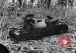 Standbild Wracks von Panzern Marshall Inseln, 1944, aus Sekunde 29 historischem Filmmaterial Videoclip 65675028033