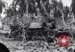 Standbild Wracks von Panzern Marshall Inseln, 1944, aus Sekunde 34 historischem Filmmaterial Videoclip 65675028033