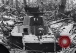 Standbild Wracks von Panzern Marshall Inseln, 1944, aus Sekunde 49 historischem Filmmaterial Videoclip 65675028033