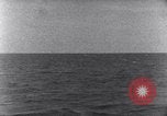 Standbild japanischen Gefangenen Marshall Inseln, 1944, aus Sekunde 15 historischem Filmmaterial Videoclip 65675028034