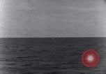 Standbild japanischen Gefangenen Marshall Inseln, 1944, aus Sekunde 16 historischem Filmmaterial Videoclip 65675028034