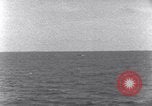 Standbild japanischen Gefangenen Marshall Inseln, 1944, aus Sekunde 41 historischem Filmmaterial Videoclip 65675028034