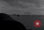 Standbild Schiffe auf See Majuro Marshall Inseln, 1944, aus Sekunde 18 historischem Filmmaterial Videoclip 65675028035
