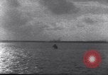 Standbild Schiffe auf See Majuro Marshall Inseln, 1944, aus Sekunde 25 historischem Filmmaterial Videoclip 65675028035