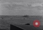 Standbild Schiffe auf See Majuro Marshall Inseln, 1944, aus Sekunde 61 historischem Filmmaterial Videoclip 65675028035