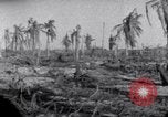 Standbild Wrack auf der Insel Marshall Inseln, 1944, aus Sekunde 7 historischem Filmmaterial Videoclip 65675028039