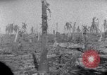 Standbild Wrack auf der Insel Marshall Inseln, 1944, aus Sekunde 13 historischem Filmmaterial Videoclip 65675028039