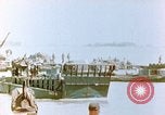 Standbild amerikanische Soldaten Saipan Nördliche Marianen, 1944, aus Sekunde 10 historischem Filmmaterial Videoclip 65675028040