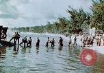 Standbild amerikanische Soldaten Saipan Nördliche Marianen, 1944, aus Sekunde 23 historischem Filmmaterial Videoclip 65675028040