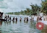 Standbild amerikanische Soldaten Saipan Nördliche Marianen, 1944, aus Sekunde 24 historischem Filmmaterial Videoclip 65675028040