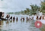 Standbild amerikanische Soldaten Saipan Nördliche Marianen, 1944, aus Sekunde 31 historischem Filmmaterial Videoclip 65675028040