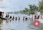 Standbild amerikanische Soldaten Saipan Nördliche Marianen, 1944, aus Sekunde 32 historischem Filmmaterial Videoclip 65675028040