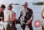 Standbild amerikanische Soldaten Saipan Nördliche Marianen, 1944, aus Sekunde 33 historischem Filmmaterial Videoclip 65675028040