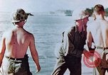 Standbild amerikanische Soldaten Saipan Nördliche Marianen, 1944, aus Sekunde 35 historischem Filmmaterial Videoclip 65675028040