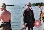 Standbild amerikanische Soldaten Saipan Nördliche Marianen, 1944, aus Sekunde 36 historischem Filmmaterial Videoclip 65675028040
