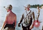 Standbild amerikanische Soldaten Saipan Nördliche Marianen, 1944, aus Sekunde 46 historischem Filmmaterial Videoclip 65675028040
