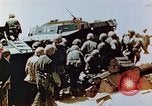 Standbild Marines am Brückenkopf Saipan Nördliche Marianen, 1944, aus Sekunde 7 historischem Filmmaterial Videoclip 65675028041