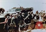 Standbild Marines am Brückenkopf Saipan Nördliche Marianen, 1944, aus Sekunde 11 historischem Filmmaterial Videoclip 65675028041